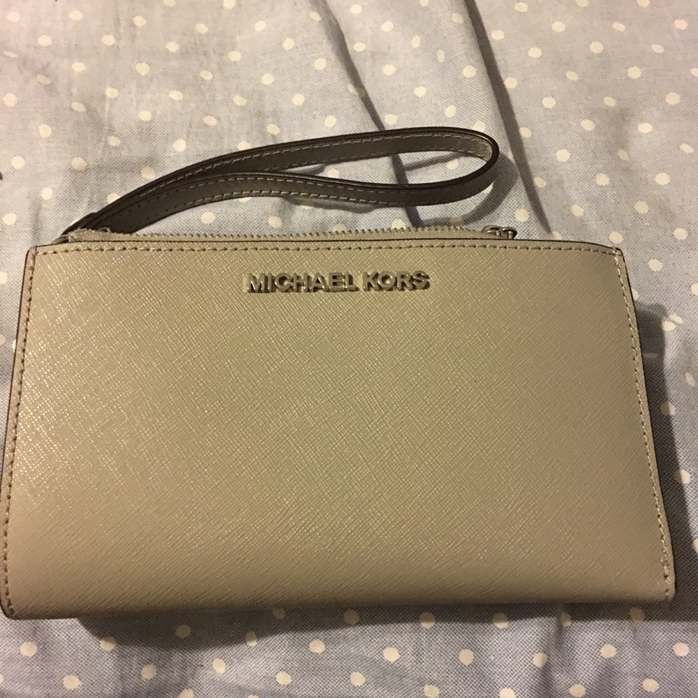 Michael Kors Wristlet